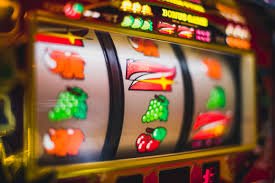 Sesi meja langsung Evolution Gaming di crindo88 dengan dealer profesional